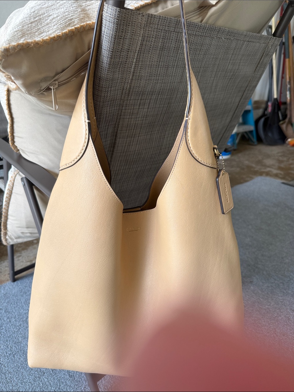 Coach Brooklyn  39 shoulder Hobo Bag in Light Beige Leather